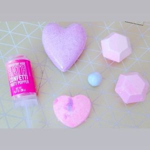 Girls Bath Bombs And Bath Confetti Set